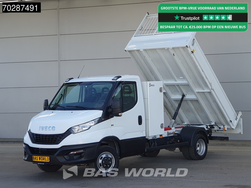 Iveco Daily 35C16 3.0L Kipper met Kist Dubbellucht 3,5t Trekhaak Navi Airco Cruise Camera Euro6 Tipper Benne Kieper 2m3 Airco Trekhaak Cruis - Комби кипер: слика 1 Iveco Daily 35C16 3.0L Kipper met Kist Dubbellucht 3,5t Trekhaak Navi Airco Cruise Camera Euro6 Tipper Benne Kieper 2m3 Airco Trekhaak Cruis - Комби кипер: слика 1