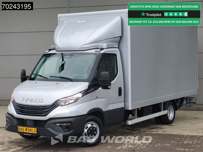 Iveco Daily 35C18 2025 MODEL Automaat 1000kg Laadklep ACC Navi Airco Zijdeur Bakwagen Meubelbak Koffer 21m3 Airco - Комбе фургон: слика 1 Iveco Daily 35C18 2025 MODEL Automaat 1000kg Laadklep ACC Navi Airco Zijdeur Bakwagen Meubelbak Koffer 21m3 Airco - Комбе фургон: слика 1