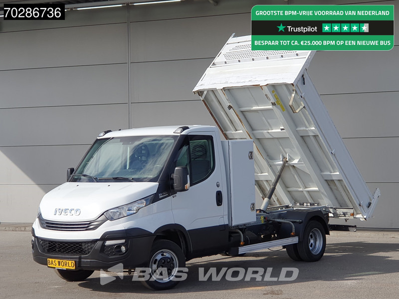 Iveco Daily 35C18 3.0L Automaat Kipper met Kist Dubbellucht 3,5t Trekhaak Airco Euro6 Tipper Kieper Benne 2m3 Airco Trekhaak Cruise control - Комби кипер: слика 1 Iveco Daily 35C18 3.0L Automaat Kipper met Kist Dubbellucht 3,5t Trekhaak Airco Euro6 Tipper Kieper Benne 2m3 Airco Trekhaak Cruise control - Комби кипер: слика 1