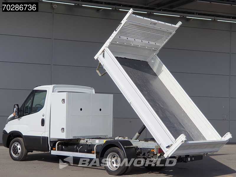 Iveco Daily 35C18 3.0L Automaat Kipper met Kist Dubbellucht 3,5t Trekhaak Airco Euro6 Tipper Kieper Benne 2m3 Airco Trekhaak Cruise control - Комби кипер: слика 2 Iveco Daily 35C18 3.0L Automaat Kipper met Kist Dubbellucht 3,5t Trekhaak Airco Euro6 Tipper Kieper Benne 2m3 Airco Trekhaak Cruise control - Комби кипер: слика 2