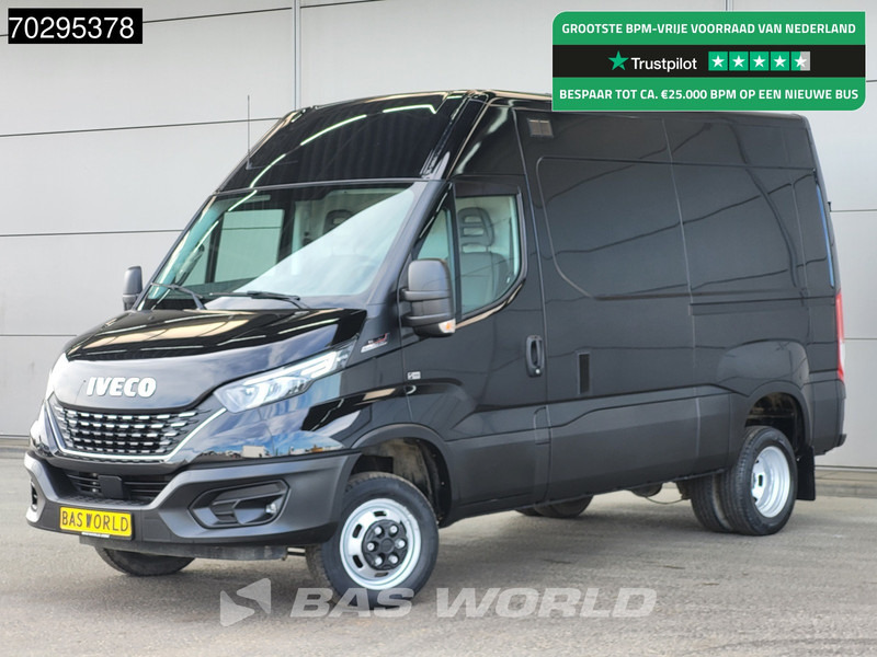 Iveco Daily 35C18 3.0L Automaat L2H2 Dubbellucht 3,5t Trekhaak Navi Airco Cruise Camera Euro6 L2 Airco Trekhaak Cruise control - Товарно комбе: слика 1 Iveco Daily 35C18 3.0L Automaat L2H2 Dubbellucht 3,5t Trekhaak Navi Airco Cruise Camera Euro6 L2 Airco Trekhaak Cruise control - Товарно комбе: слика 1
