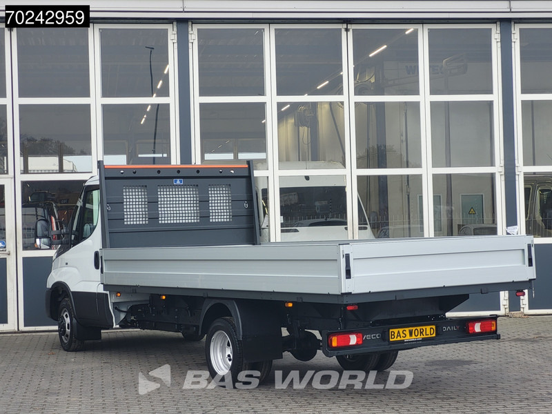 Iveco Daily 35C18 3.0L Automaat Nwe model 2025 Open laadbak Navi ACC LED 3,5T Trekvermogen Pritsche Pickup Airco - Комбе со отворен сандак: слика 2 Iveco Daily 35C18 3.0L Automaat Nwe model 2025 Open laadbak Navi ACC LED 3,5T Trekvermogen Pritsche Pickup Airco - Комбе со отворен сандак: слика 2