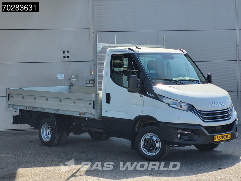 Iveco Daily 35C18 3.0L Open Laadbak Dubbellucht 3,5t Trekhaak Airco Cruise Camera Parkeersensoren Euro6 Meubelbak Koffer Airco Trekhaak Crui - Комбе со отворен сандак: слика 3 Iveco Daily 35C18 3.0L Open Laadbak Dubbellucht 3,5t Trekhaak Airco Cruise Camera Parkeersensoren Euro6 Meubelbak Koffer Airco Trekhaak Crui - Комбе со отворен сандак: слика 3