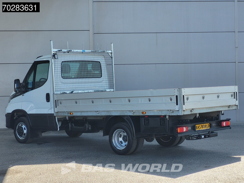Iveco Daily 35C18 3.0L Open Laadbak Dubbellucht 3,5t Trekhaak Airco Cruise Camera Parkeersensoren Euro6 Meubelbak Koffer Airco Trekhaak Crui - Комбе со отворен сандак: слика 2 Iveco Daily 35C18 3.0L Open Laadbak Dubbellucht 3,5t Trekhaak Airco Cruise Camera Parkeersensoren Euro6 Meubelbak Koffer Airco Trekhaak Crui - Комбе со отворен сандак: слика 2