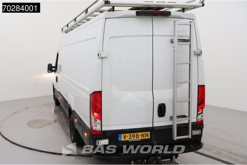 Iveco Daily 35C18 COMING SOON! 3.0L Automaat L3H2 3,5t Trekhaak Airco Camera Imperiaal Euro6 L4H2 16m3 Airco - Товарно комбе: слика 5 Iveco Daily 35C18 COMING SOON! 3.0L Automaat L3H2 3,5t Trekhaak Airco Camera Imperiaal Euro6 L4H2 16m3 Airco - Товарно комбе: слика 5