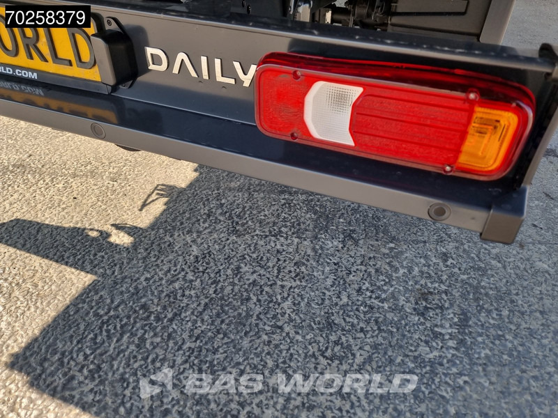 Iveco Daily 35C21 3.0L Black Edition Automaat 210PK 2025-Model Open laadbak Dubbellucht CarPlay ACC LED 3,5T Trekvermogen Euro6 Pritsche Pic - Комбе со отворен сандак: слика 2 Iveco Daily 35C21 3.0L Black Edition Automaat 210PK 2025-Model Open laadbak Dubbellucht CarPlay ACC LED 3,5T Trekvermogen Euro6 Pritsche Pic - Комбе со отворен сандак: слика 2