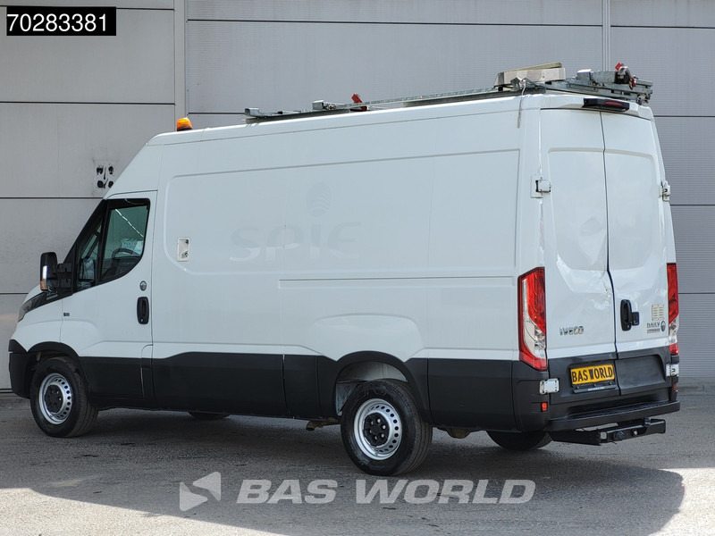 Iveco Daily 35S14 Automaat L2H2 3,5t Trekhaak Airco Cruise Camera Werkplaatsinrichting Euro6 Tankinstallatie Servicewagen L2 12m3 Airco Trek - Товарно комбе: слика 3 Iveco Daily 35S14 Automaat L2H2 3,5t Trekhaak Airco Cruise Camera Werkplaatsinrichting Euro6 Tankinstallatie Servicewagen L2 12m3 Airco Trek - Товарно комбе: слика 3