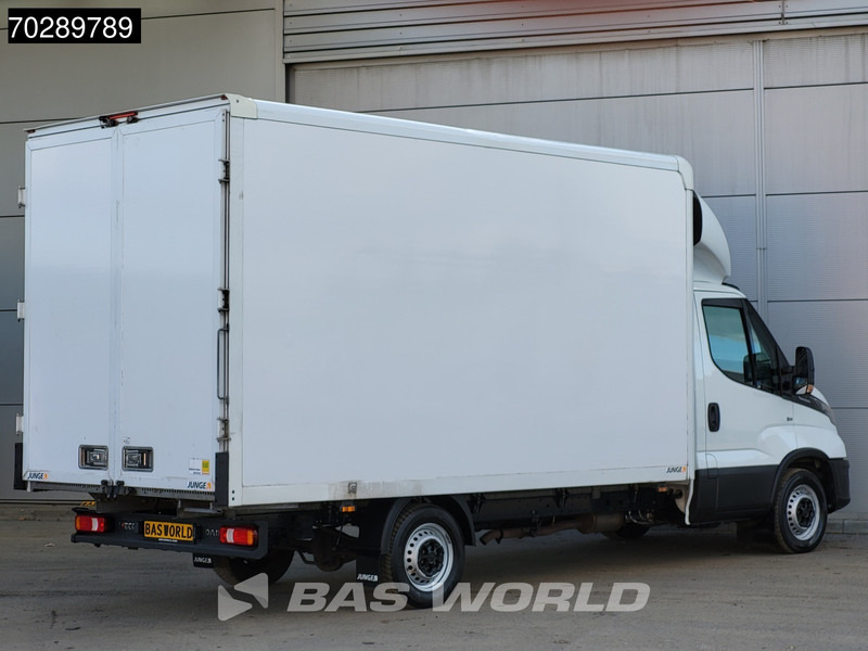 Лизинг на Iveco Daily 35S16 Automaat Bakwagen Achterdeuren 160PK Airco Camera Euro6 Meubelbak Koffer 21m3 Airco Iveco Daily 35S16 Automaat Bakwagen Achterdeuren 160PK Airco Camera Euro6 Meubelbak Koffer 21m3 Airco: слика 6