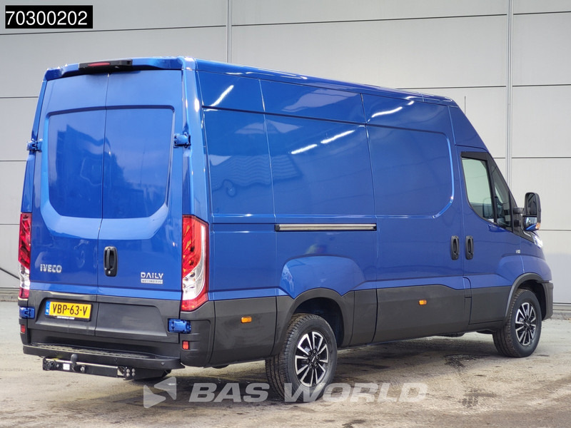 Iveco Daily 35S16 Automaat L2H2 3,5t Trekhaak ACC LED Airco Cruise Camera Parkeersensoren LM-Velgen Euro6 L2 Airco Trekhaak - Товарно комбе: слика 5 Iveco Daily 35S16 Automaat L2H2 3,5t Trekhaak ACC LED Airco Cruise Camera Parkeersensoren LM-Velgen Euro6 L2 Airco Trekhaak - Товарно комбе: слика 5