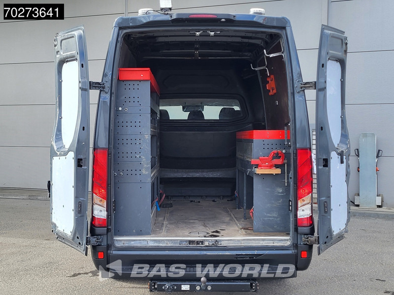 Iveco Daily 35S16 Dubbel Cabine Automaat 3,5t Trekhaak Werkplaatsinrichting LED Airco Cruise Camera Parkeersensoren DC Doka Mixto 8m3 Airco - Товарно комбе: слика 5 Iveco Daily 35S16 Dubbel Cabine Automaat 3,5t Trekhaak Werkplaatsinrichting LED Airco Cruise Camera Parkeersensoren DC Doka Mixto 8m3 Airco - Товарно комбе: слика 5
