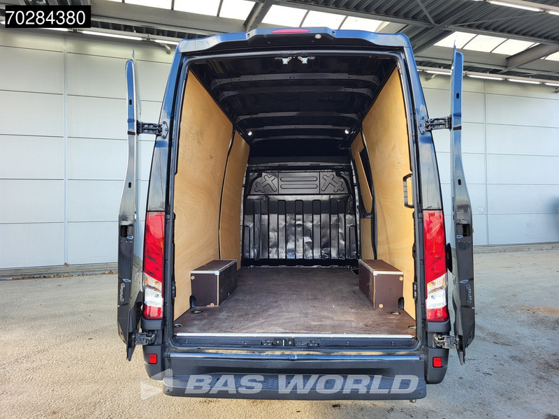 Iveco Daily 35S18 3.0L Automaat 180PK L2H2 ACC Navi LED Camera Parkeersensoren 3,5t Trekgewicht Euro6 L2 12m3 Airco - Товарно комбе: слика 3 Iveco Daily 35S18 3.0L Automaat 180PK L2H2 ACC Navi LED Camera Parkeersensoren 3,5t Trekgewicht Euro6 L2 12m3 Airco - Товарно комбе: слика 3
