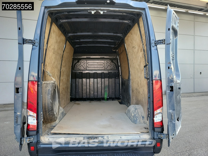 Iveco Daily 35S18 3.0L Automaat L2H2 3,5t Trekhaak LED Navi Airco Cruise Camera Euro6 L2 11m3 Airco Trekhaak Cruise control - Товарно комбе: слика 3 Iveco Daily 35S18 3.0L Automaat L2H2 3,5t Trekhaak LED Navi Airco Cruise Camera Euro6 L2 11m3 Airco Trekhaak Cruise control - Товарно комбе: слика 3