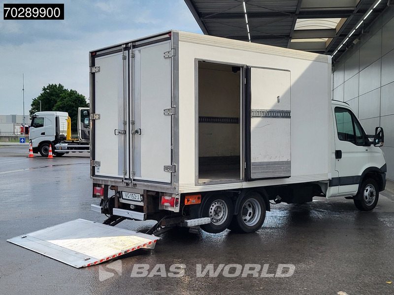 Iveco Daily 40C15 BE-Combi 75Plus Koelwagen Laadklep Carrier Xarios 350 Zijdeur Achterdeuren Airco Cruise Camera Koel Koeler Kühl Kühler Küh - Комбе ладилник: слика 3 Iveco Daily 40C15 BE-Combi 75Plus Koelwagen Laadklep Carrier Xarios 350 Zijdeur Achterdeuren Airco Cruise Camera Koel Koeler Kühl Kühler Küh - Комбе ладилник: слика 3