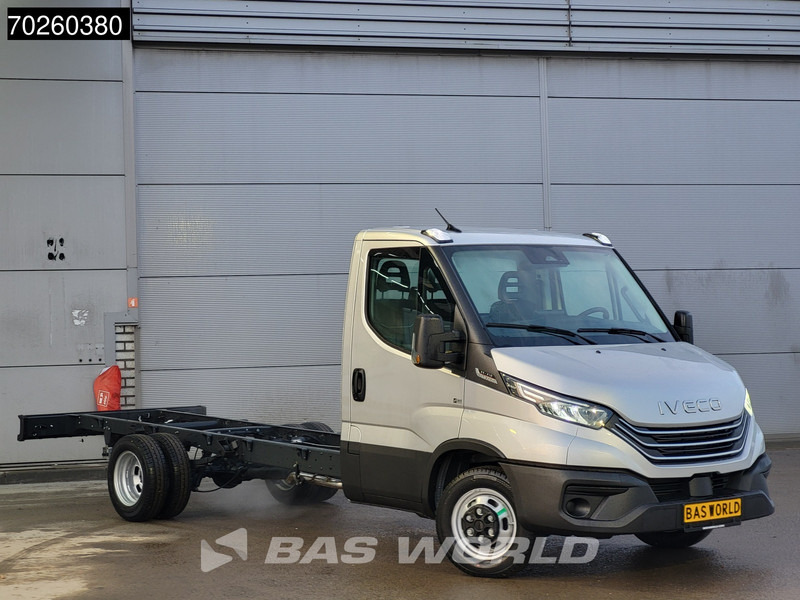 Iveco Daily 35C21 Automaat 410wb Dubbellucht 2025model Chassis Cabine ACC Fahrgestell Airco - Комбе: слика 2 Iveco Daily 35C21 Automaat 410wb Dubbellucht 2025model Chassis Cabine ACC Fahrgestell Airco - Комбе: слика 2