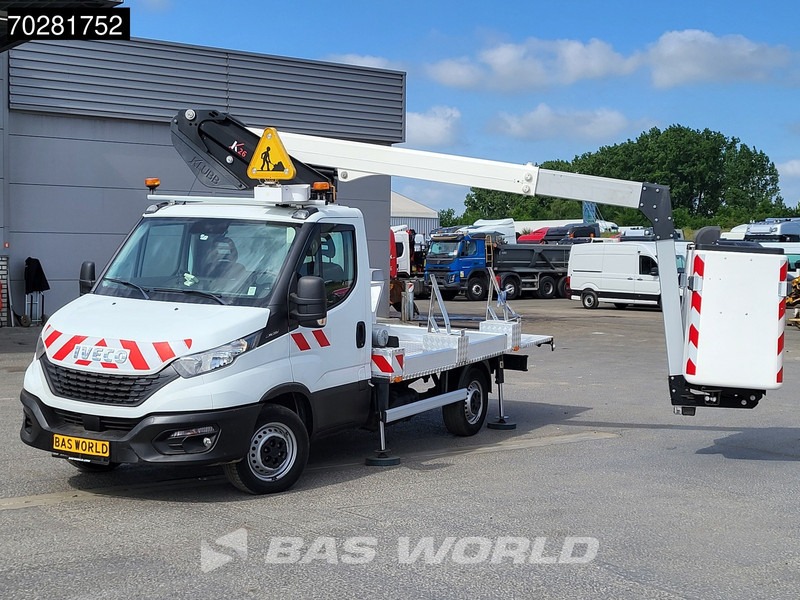 Iveco Daily 35S14 Hoogwerker 11meter Werkhoogte Klubb Navi Airco Cruise Camera Parkeersensoren Nacelle Arbeitsbühne 2Personen Airco Cruise c - Комбе: слика 5 Iveco Daily 35S14 Hoogwerker 11meter Werkhoogte Klubb Navi Airco Cruise Camera Parkeersensoren Nacelle Arbeitsbühne 2Personen Airco Cruise c - Комбе: слика 5
