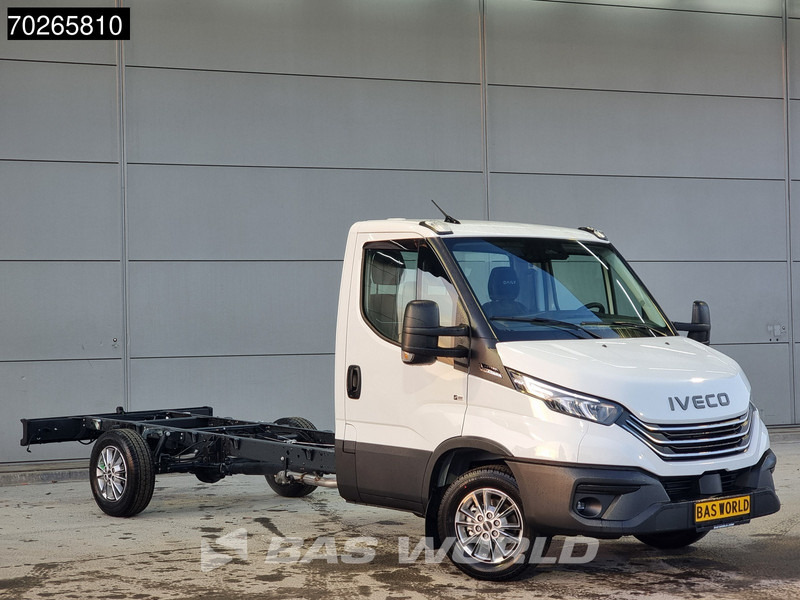 Iveco Daily 35S16 Automaat 410wb 2025model Chassis Cabine Camera Scherm Airco Cruise Fahrgestell Airco Cruise control - Комбе: слика 2 Iveco Daily 35S16 Automaat 410wb 2025model Chassis Cabine Camera Scherm Airco Cruise Fahrgestell Airco Cruise control - Комбе: слика 2