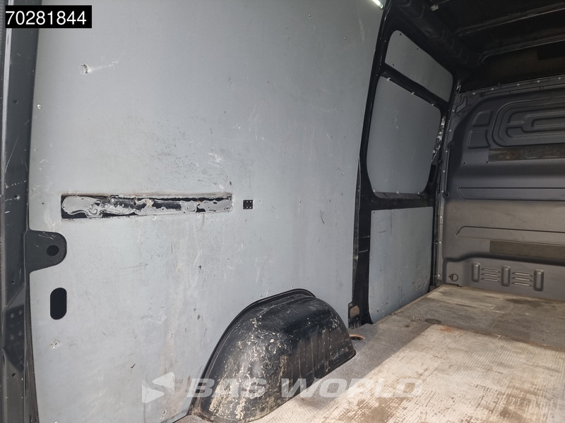 Mercedes-Benz Sprinter 314 CDI Automaat Dubbele Schuifdeur L2H2 Trekhaak ACC LED Navi Airco Camera 10inch MBUX L2 10m3 Airco Trekhaak - Товарно комбе: слика 5 Mercedes-Benz Sprinter 314 CDI Automaat Dubbele Schuifdeur L2H2 Trekhaak ACC LED Navi Airco Camera 10inch MBUX L2 10m3 Airco Trekhaak - Товарно комбе: слика 5