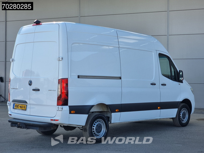 Mercedes-Benz Sprinter 315 CDI Automaat L2H2 LED Trekhaak Navi Airco Cruise Camera MBUX L2 10m3 Airco Trekhaak Cruise control - Товарно комбе: слика 5 Mercedes-Benz Sprinter 315 CDI Automaat L2H2 LED Trekhaak Navi Airco Cruise Camera MBUX L2 10m3 Airco Trekhaak Cruise control - Товарно комбе: слика 5