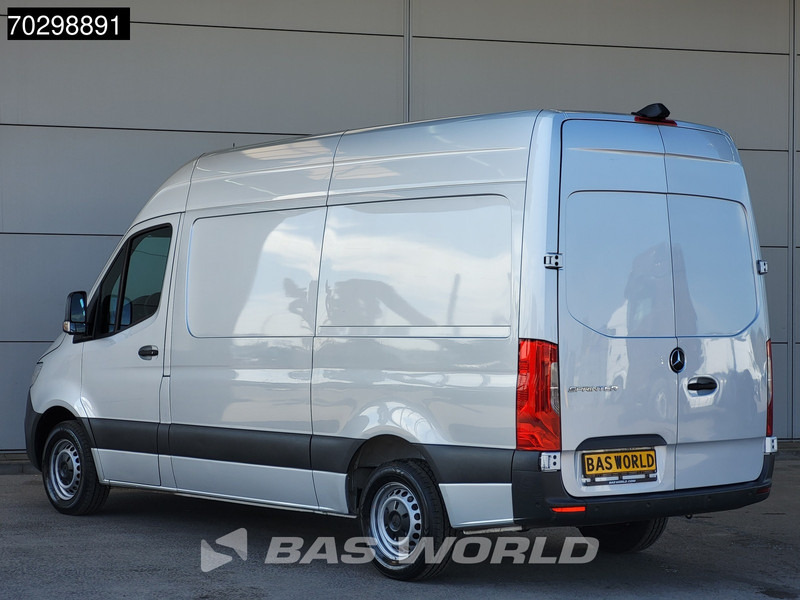 Mercedes-Benz Sprinter 315 CDI COMING SOON! Automaat L2H2 150PK Airco Camera Parkeersensoren MBUX CarPlay Euro6 L2 12m3 Airco - Мало комбе: слика 2 Mercedes-Benz Sprinter 315 CDI COMING SOON! Automaat L2H2 150PK Airco Camera Parkeersensoren MBUX CarPlay Euro6 L2 12m3 Airco - Мало комбе: слика 2
