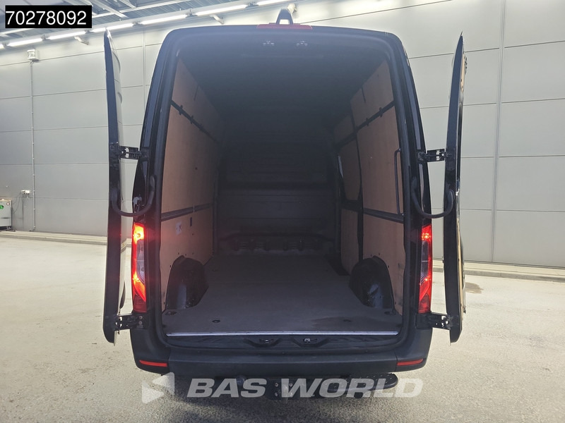 Mercedes-Benz Sprinter 317 CDI Automaat L2H2 3500KG Trekhaak 170PK Airco Camera MBUX CarPlay Euro6 L2 10m3 Airco Trekhaak - Товарно комбе: слика 2 Mercedes-Benz Sprinter 317 CDI Automaat L2H2 3500KG Trekhaak 170PK Airco Camera MBUX CarPlay Euro6 L2 10m3 Airco Trekhaak - Товарно комбе: слика 2