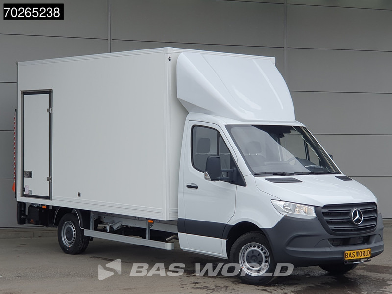 Mercedes-Benz Sprinter 317 CDI Automaat Laadklep Zijdeur Bakwagen Navi Airco Cruise MBUX Euro6 Meubelbak Koffer 21m3 Airco Cruise control - Комбе фургон: слика 5 Mercedes-Benz Sprinter 317 CDI Automaat Laadklep Zijdeur Bakwagen Navi Airco Cruise MBUX Euro6 Meubelbak Koffer 21m3 Airco Cruise control - Комбе фургон: слика 5