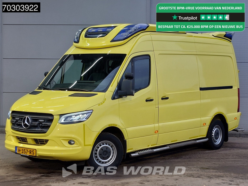 Mercedes-Benz Sprinter 319 CDI 3.0L V6 Ambulance 190PK L2H2 LED Airco Cruise Camera MBUX CarPlay Euro6 Krankenwagen Rettungswagen L2 8m3 Airco Cruise c - Амбулантно возило: слика 1 Mercedes-Benz Sprinter 319 CDI 3.0L V6 Ambulance 190PK L2H2 LED Airco Cruise Camera MBUX CarPlay Euro6 Krankenwagen Rettungswagen L2 8m3 Airco Cruise c - Амбулантно возило: слика 1