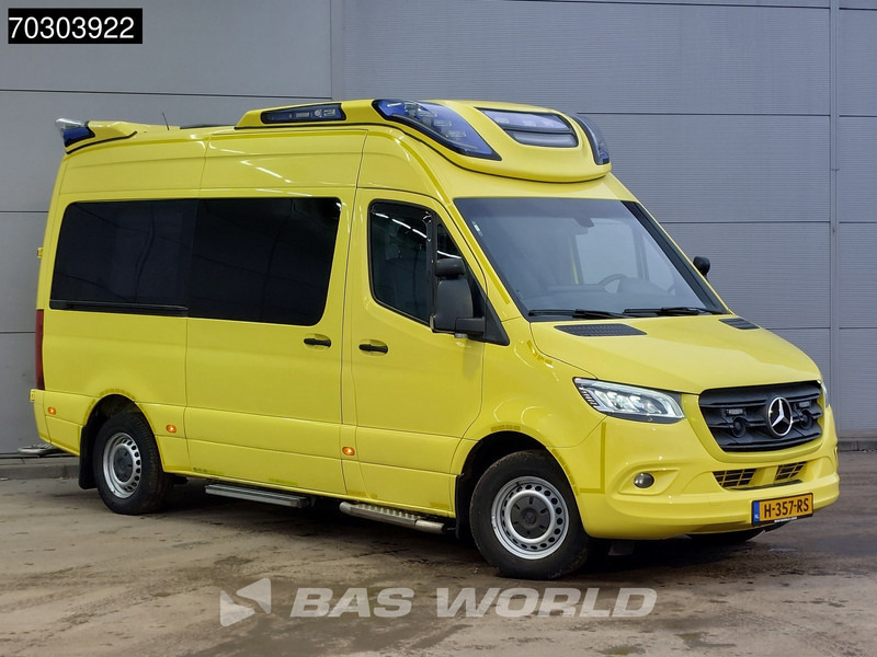 Mercedes-Benz Sprinter 319 CDI 3.0L V6 Ambulance 190PK L2H2 LED Airco Cruise Camera MBUX CarPlay Euro6 Krankenwagen Rettungswagen L2 8m3 Airco Cruise c - Амбулантно возило: слика 5 Mercedes-Benz Sprinter 319 CDI 3.0L V6 Ambulance 190PK L2H2 LED Airco Cruise Camera MBUX CarPlay Euro6 Krankenwagen Rettungswagen L2 8m3 Airco Cruise c - Амбулантно возило: слика 5
