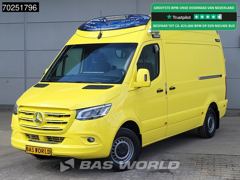 Mercedes-Benz Sprinter 319 CDI Automaat L2H2 New! Ambulance Ziekenwagen Rettungswagen Krankenwagen 10m3 Airco Cruise control - Амбулантно возило: слика 1 Mercedes-Benz Sprinter 319 CDI Automaat L2H2 New! Ambulance Ziekenwagen Rettungswagen Krankenwagen 10m3 Airco Cruise control - Амбулантно возило: слика 1