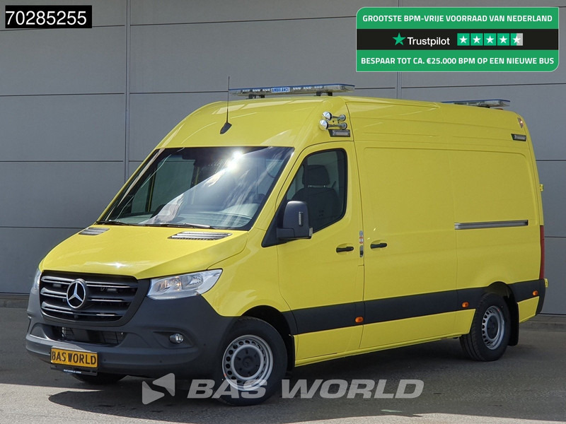 Mercedes-Benz Sprinter 319 CDI Automaat Nieuw! Complete Ambulance Ziekenwagen Rettungswagen Krankenwagen 11m3 Airco Cruise control - Амбулантно возило: слика 1 Mercedes-Benz Sprinter 319 CDI Automaat Nieuw! Complete Ambulance Ziekenwagen Rettungswagen Krankenwagen 11m3 Airco Cruise control - Амбулантно возило: слика 1