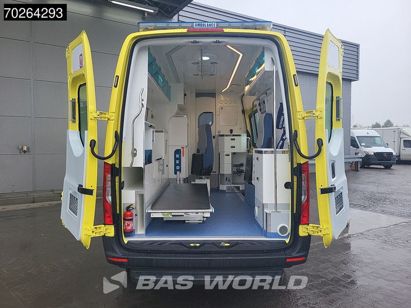 Mercedes-Benz Sprinter 319 CDI Automaat Nieuw! Complete Ambulance Ziekenwagen Rettungswagen Krankenwagen Airco - Амбулантно возило: слика 3 Mercedes-Benz Sprinter 319 CDI Automaat Nieuw! Complete Ambulance Ziekenwagen Rettungswagen Krankenwagen Airco - Амбулантно возило: слика 3