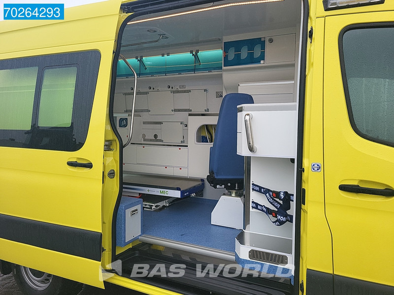Mercedes-Benz Sprinter 319 CDI Automaat Nieuw! Complete Ambulance Ziekenwagen Rettungswagen Krankenwagen Airco - Амбулантно возило: слика 5 Mercedes-Benz Sprinter 319 CDI Automaat Nieuw! Complete Ambulance Ziekenwagen Rettungswagen Krankenwagen Airco - Амбулантно возило: слика 5