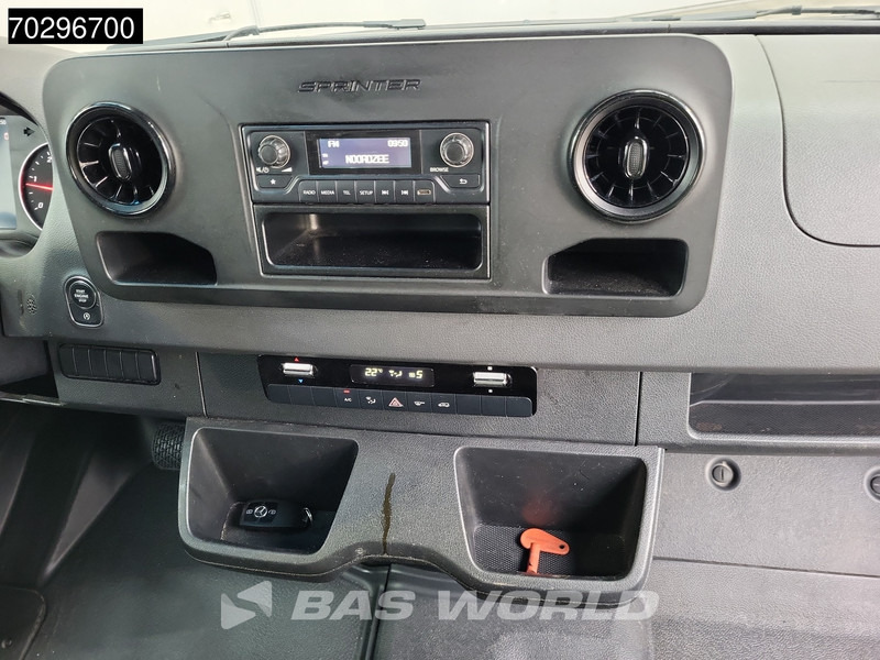 Комбе фургон Mercedes-Benz Sprinter 515 CDI Laadklep Automaat Dubbellucht Bakwagen 150PK Airco Cruise Camera D'Hollandia Euro6 Meubelbak Koffer Airco Cruise control: слика 13 Комбе фургон Mercedes-Benz Sprinter 515 CDI Laadklep Automaat Dubbellucht Bakwagen 150PK Airco Cruise Camera D'Hollandia Euro6 Meubelbak Koffer Airco Cruise control: слика 13