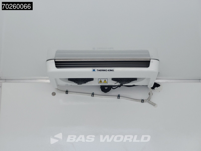 Нов Комбе ладилник Renault Master 165PK Laadklep -15 Vriezer Koelwagen Thermo King V-200 MAX 230V stekker Koeler Vries Kühlwagen Bakwagen Kühlkoffer 17m3 Airco Cruise c: слика 8 Нов Комбе ладилник Renault Master 165PK Laadklep -15 Vriezer Koelwagen Thermo King V-200 MAX 230V stekker Koeler Vries Kühlwagen Bakwagen Kühlkoffer 17m3 Airco Cruise c: слика 8