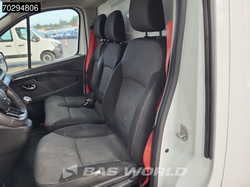 Мало комбе Renault Trafic 130pk L2H1 Trekhaak LED Airco Cruise APK 10-2026 Euro6 L2 7m3 Airco Trekhaak Cruise control: слика 11 Мало комбе Renault Trafic 130pk L2H1 Trekhaak LED Airco Cruise APK 10-2026 Euro6 L2 7m3 Airco Trekhaak Cruise control: слика 11