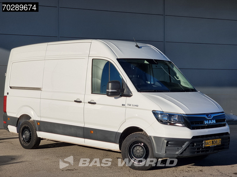 Volkswagen Crafter 140pk Automaat L3H3 Airco Trekhaak Camera Parkeersensoren Euro6 L2H2 11m3 Airco Trekhaak - Товарно комбе: слика 3 Volkswagen Crafter 140pk Automaat L3H3 Airco Trekhaak Camera Parkeersensoren Euro6 L2H2 11m3 Airco Trekhaak - Товарно комбе: слика 3