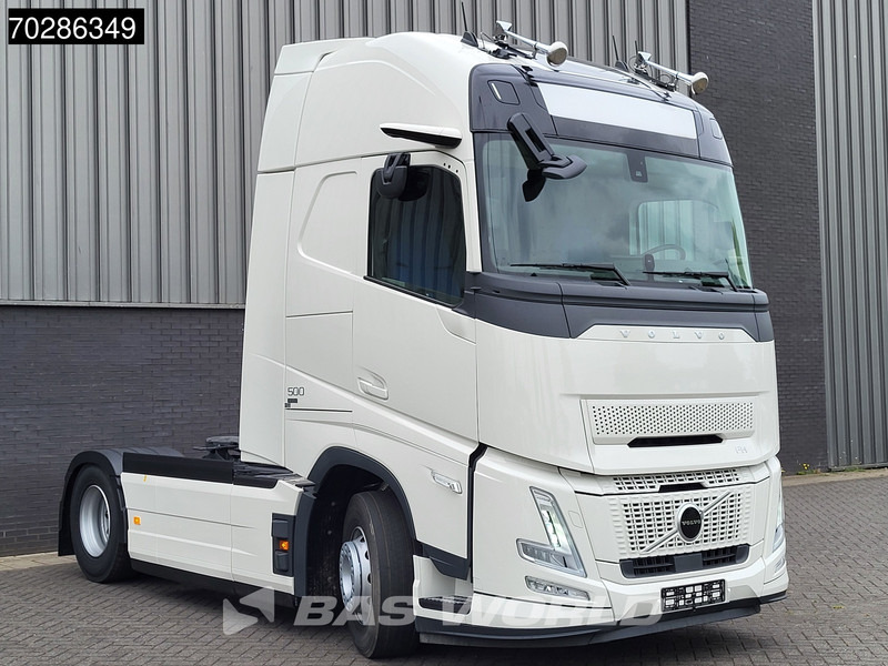 Volvo FH 500 4X2 NEW! Aero XL TC Retarder I-Parkcool 2x Tanks ACC - Камион влекач: слика 3 Volvo FH 500 4X2 NEW! Aero XL TC Retarder I-Parkcool 2x Tanks ACC - Камион влекач: слика 3