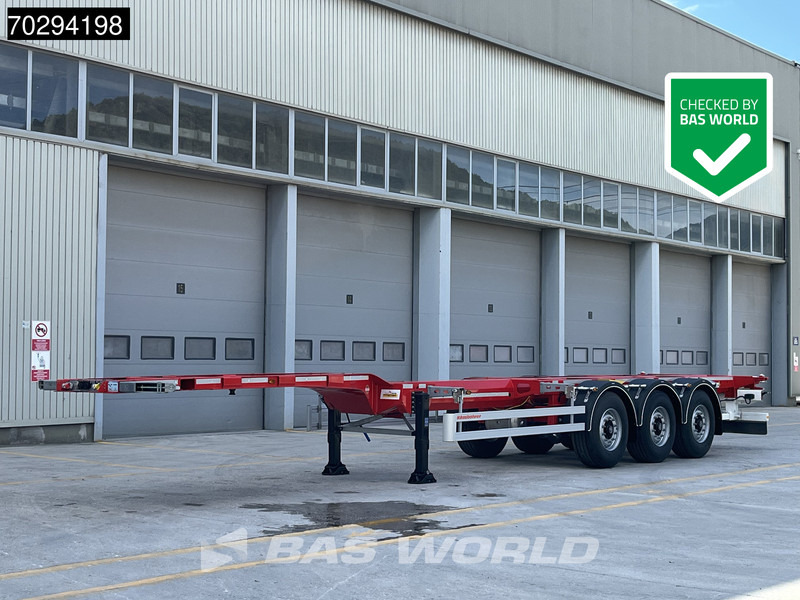 Kässbohrer 3 axles 40 ft 45 ft - Транспортер на контејнер/ Полуприколка со променливо тело: слика 2 Kässbohrer 3 axles 40 ft 45 ft - Транспортер на контејнер/ Полуприколка со променливо тело: слика 2