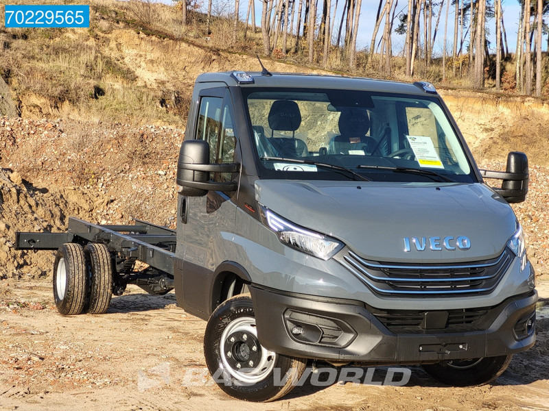 Iveco Daily 70C18 475WB Chassis Cabine Fahrgestell Airco Cruise Navi A/C - Комбе: слика 3 Iveco Daily 70C18 475WB Chassis Cabine Fahrgestell Airco Cruise Navi A/C - Комбе: слика 3