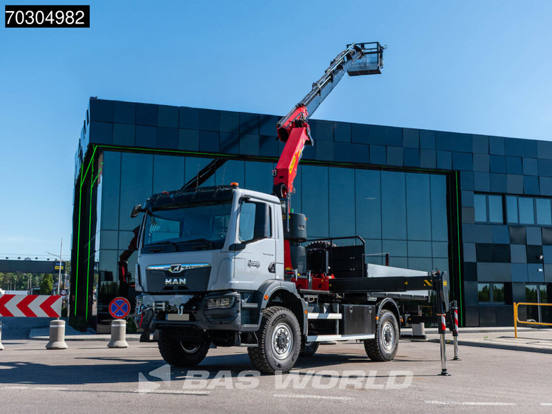 MAN TGM 18.320 4X4 NEW 4x4 Palfinger PK 27002-SH D Crane manbasket Steelsuspension - Камион со платформа, Камион со кран: слика 3 MAN TGM 18.320 4X4 NEW 4x4 Palfinger PK 27002-SH D Crane manbasket Steelsuspension - Камион со платформа, Камион со кран: слика 3