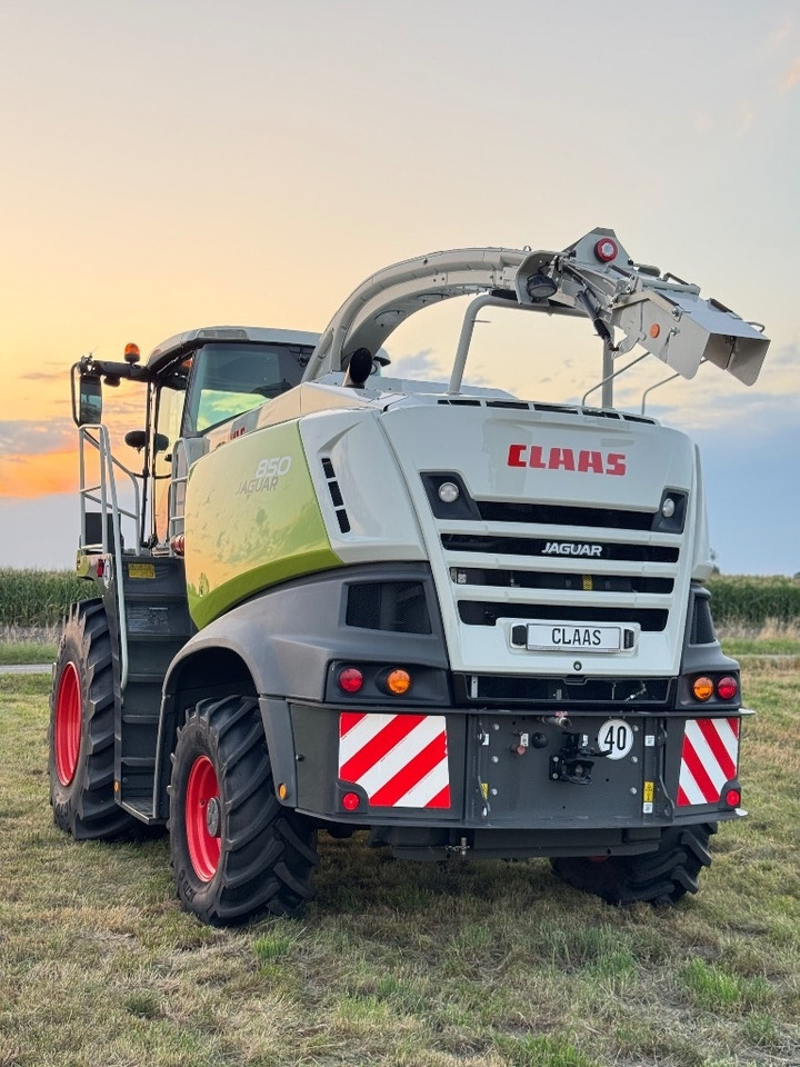 Claas Jaguar 850 Allrad + Kemper 360 PLUS - Комбајн за сточна храна: слика 5 Claas Jaguar 850 Allrad + Kemper 360 PLUS - Комбајн за сточна храна: слика 5