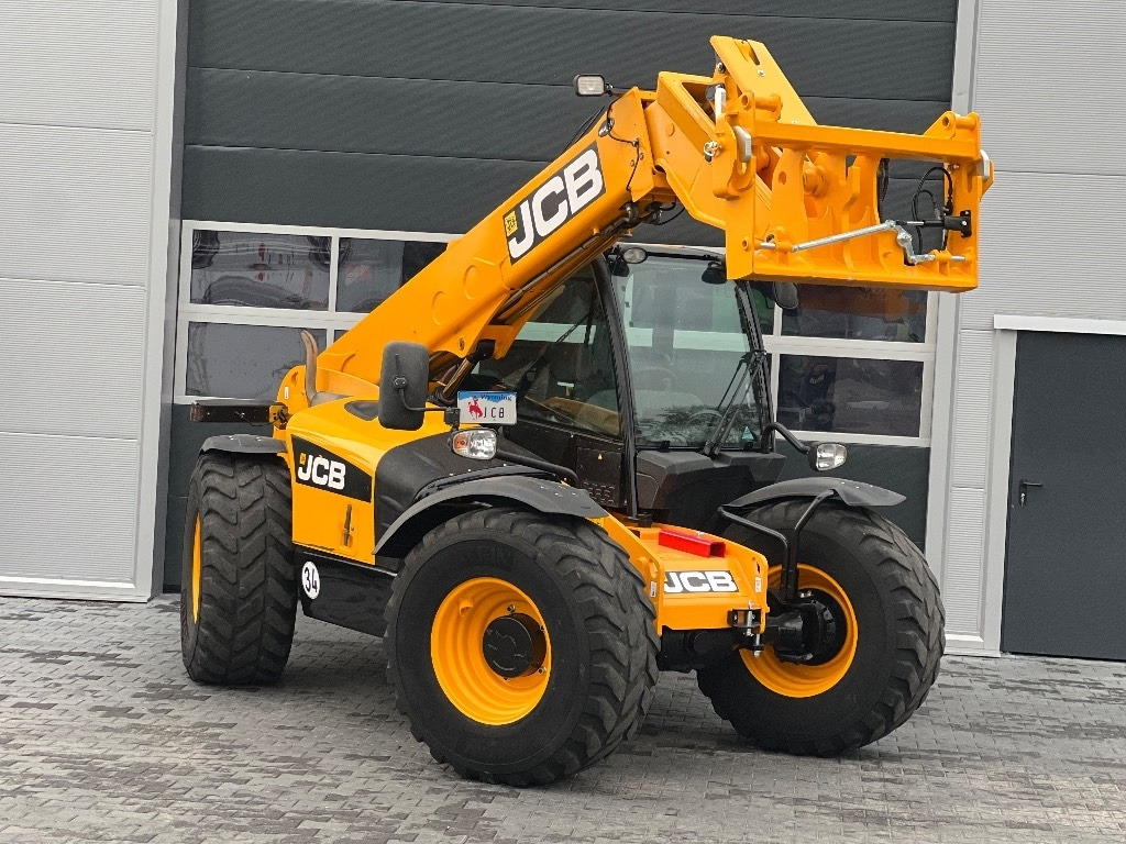 JCB 541-70 Agri Plus - Телескопски ракувач: слика 2 JCB 541-70 Agri Plus - Телескопски ракувач: слика 2