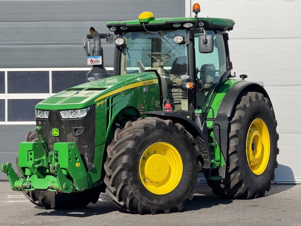 John Deere 8400 R - Трактор: слика 2 John Deere 8400 R - Трактор: слика 2