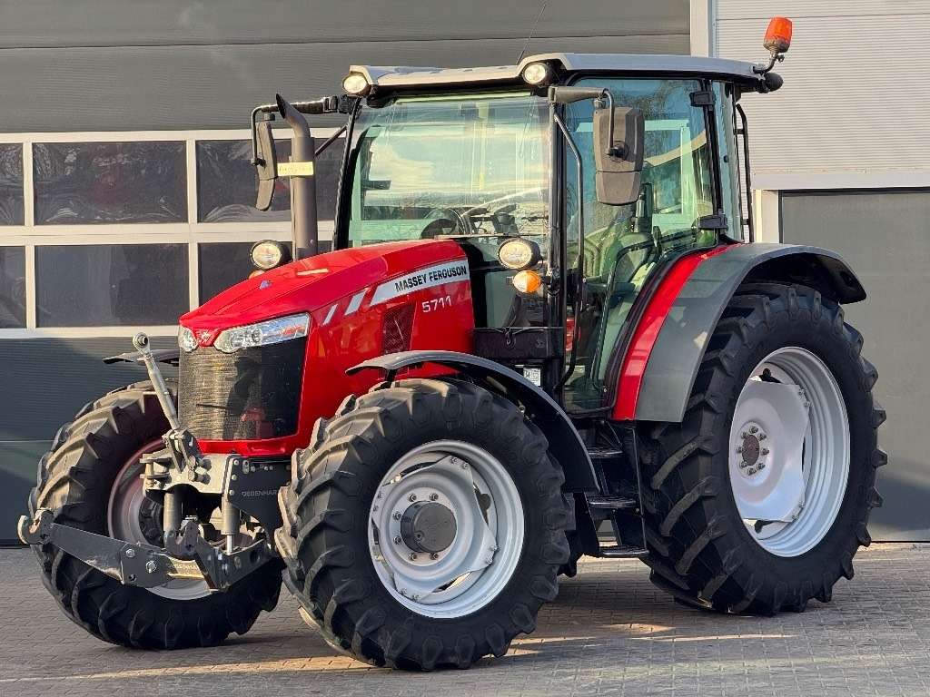 Massey Ferguson 5711 - Трактор: слика 4 Massey Ferguson 5711 - Трактор: слика 4