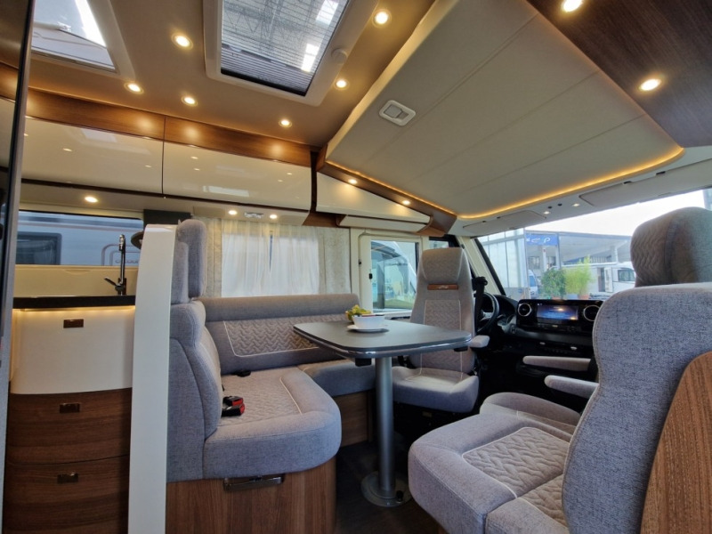 Carthago Carthago C2 Tourer I Mercedes 145 RB-LE - Интегриран кампер: слика 4 Carthago Carthago C2 Tourer I Mercedes 145 RB-LE - Интегриран кампер: слика 4