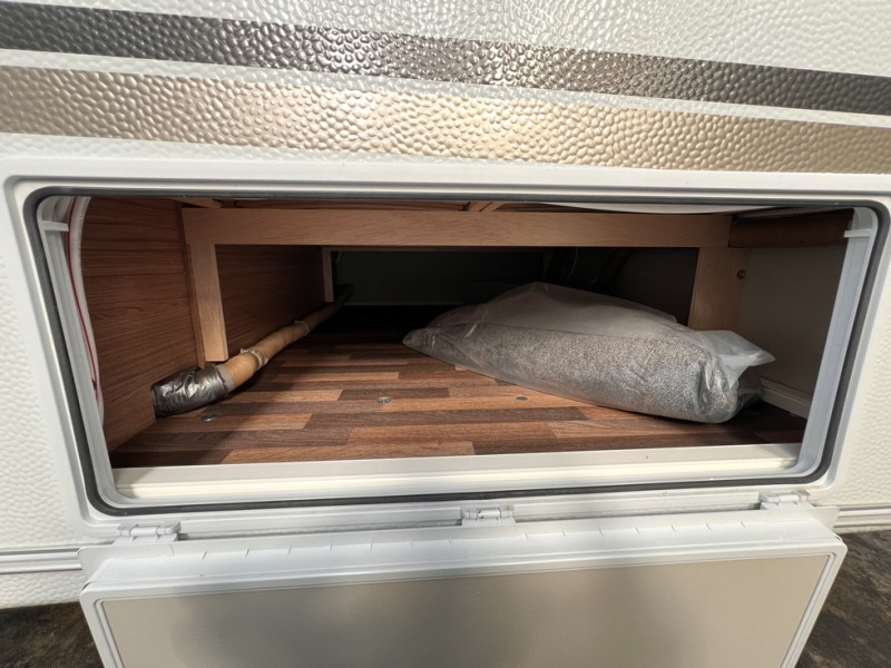 Weinsberg CaraOne 480 QDK - Камп приколка: слика 3 Weinsberg CaraOne 480 QDK - Камп приколка: слика 3