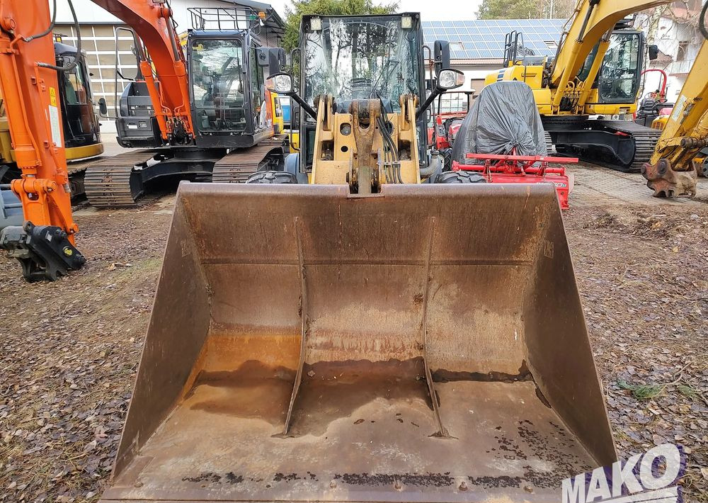 Caterpillar 906M - Натоварувач на тркала: слика 4 Caterpillar 906M - Натоварувач на тркала: слика 4