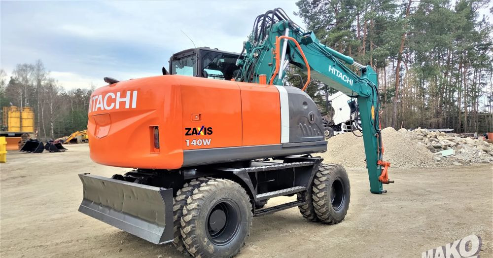 Hitachi ZX140W-3 - Багер на тркала: слика 4 Hitachi ZX140W-3 - Багер на тркала: слика 4