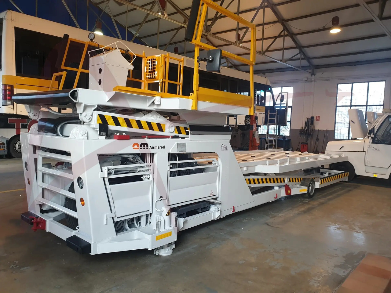 AIR MARREL LAM 3500 DP/R8 - Натоварувач на контејнери и палети: слика 1 AIR MARREL LAM 3500 DP/R8 - Натоварувач на контејнери и палети: слика 1