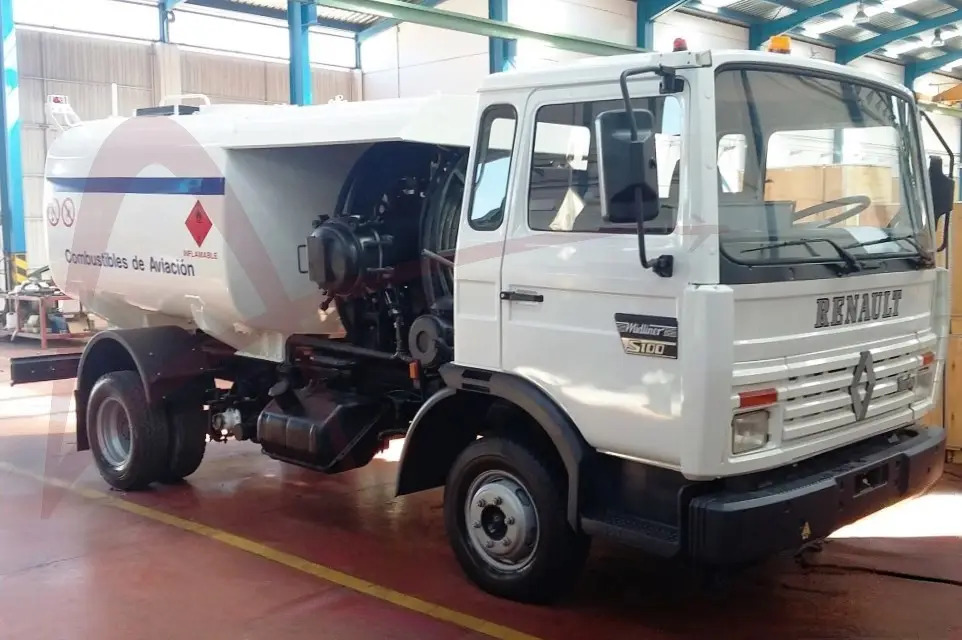 AVGAS B-100 - Камион цистерна: слика 2 AVGAS B-100 - Камион цистерна: слика 2