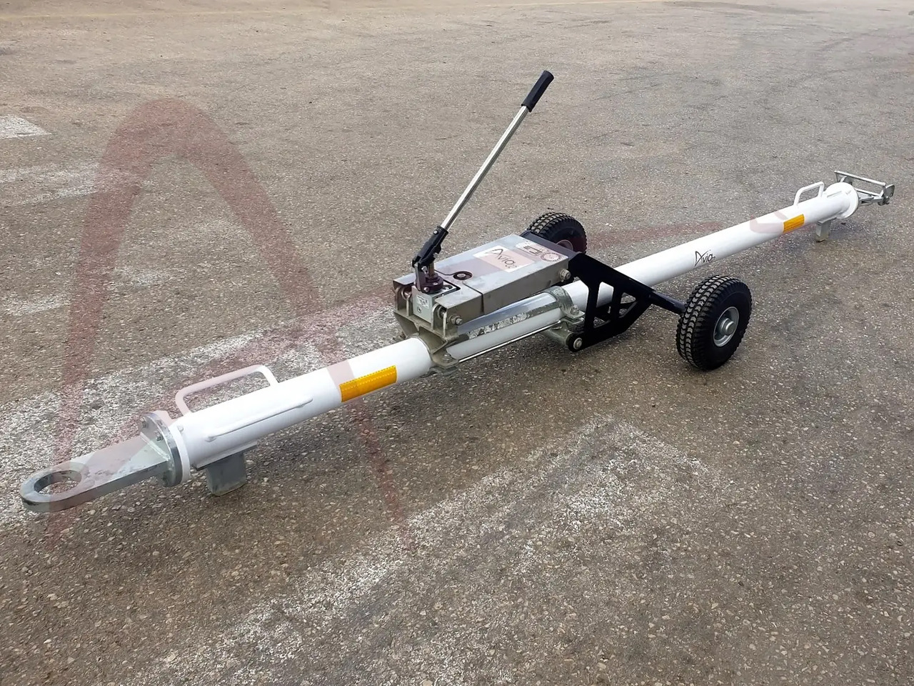 JMS J-TOW DASH8-4 - Аеродромска опрема: слика 2 JMS J-TOW DASH8-4 - Аеродромска опрема: слика 2